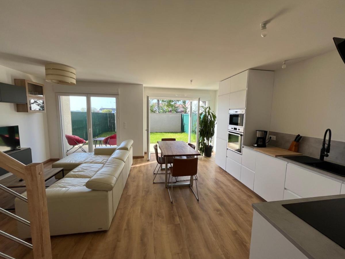 Maison T4 Cosy + Jardin Leyment Экстерьер фото