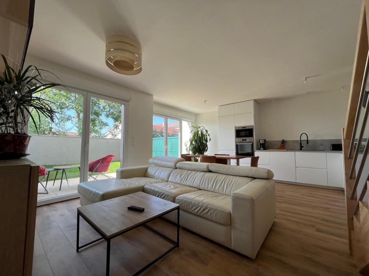 Maison T4 Cosy + Jardin Leyment Экстерьер фото